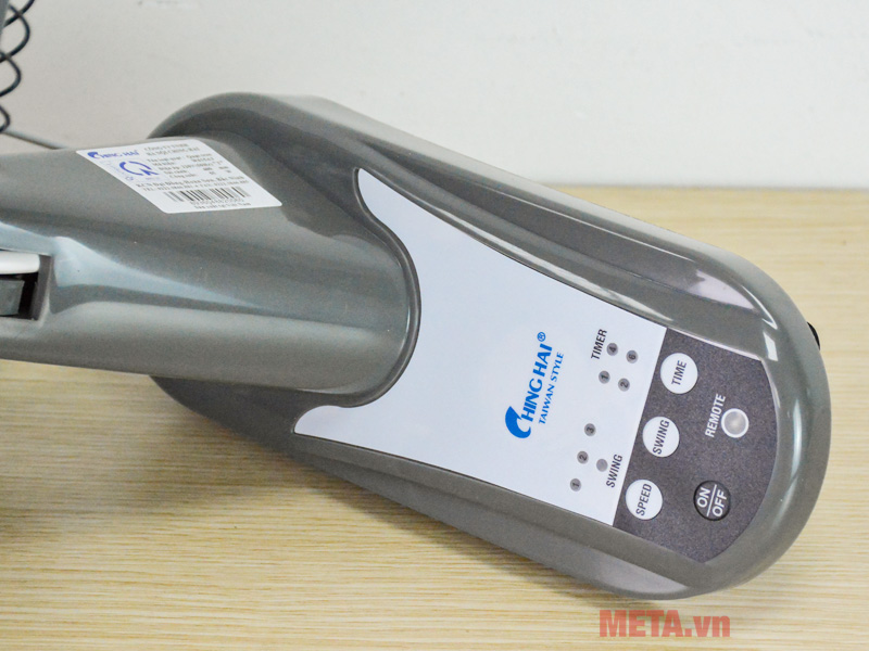 Quạt treo tường điều khiển từ xa ChingHai W615A
