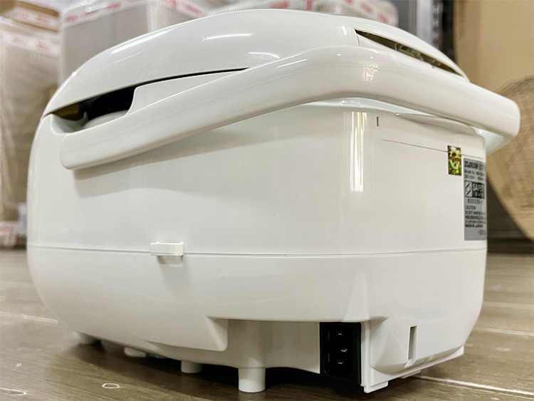 Nồi cơm điện Zojirushi NS-ZAQ10-WZ - 1 lít