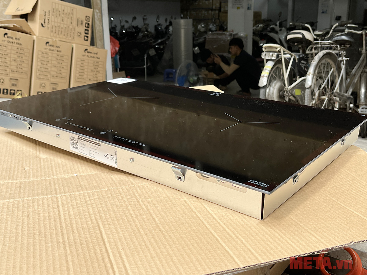 Bếp từ đôi Electrolux EHI7260BB