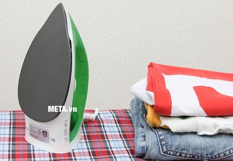 Bàn là khô Philips GC122/79