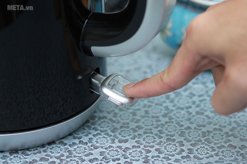 Ấm đun nước Electrolux EEK3505 (1.7 lít)