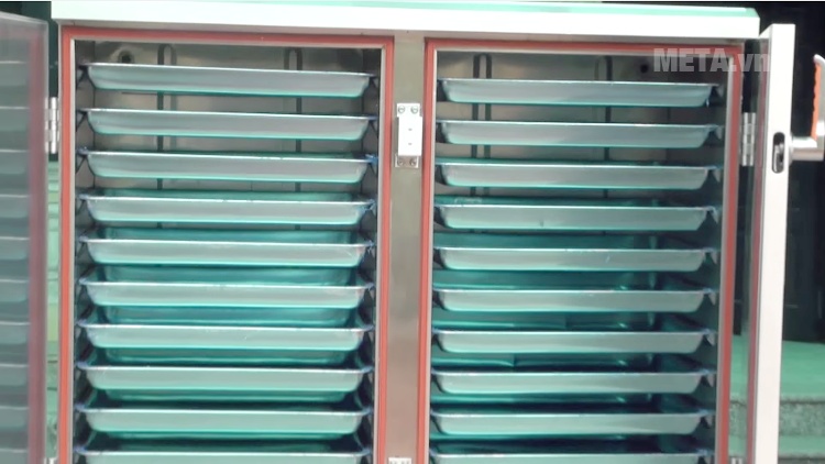 Tủ nấu cơm công nghiệp 24 khay dùng điện