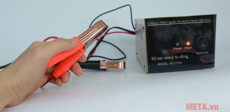 Máy nạp ắc quy tự động Apollo AC1210A