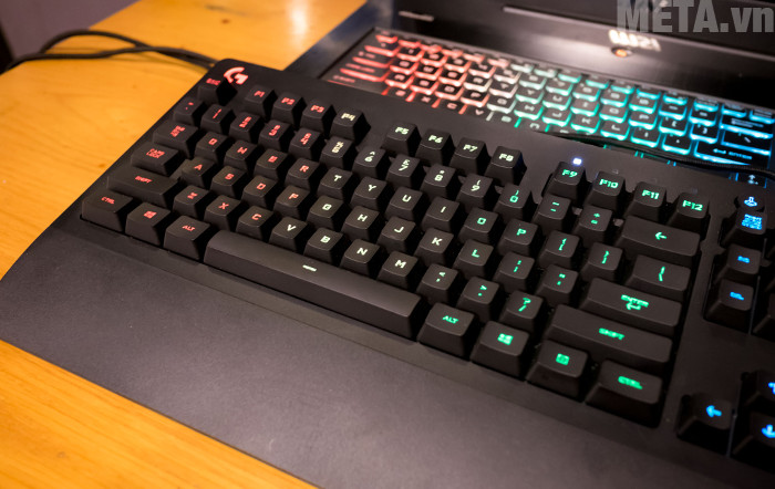 Bàn phím game Logitech G213 Prodigy