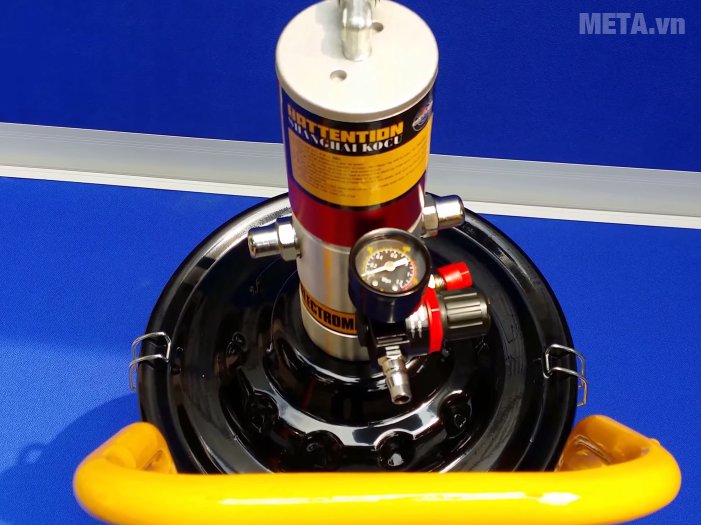 Máy bơm mỡ khí nén Kocu GZ-10 (20 lít)