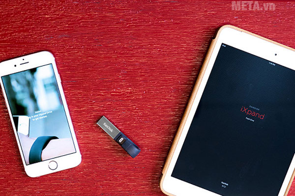 USB SanDisk iXpand Flash Drive 16GB for Iphone, Ipad (SDIX30N-016G-PN6NN)