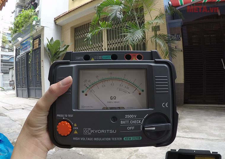 Đồng hồ đo điện trở cách điện Kyoritsu 3121B