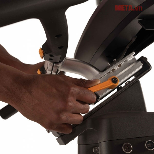 Xe đạp tập Matrix U30 XIR