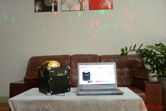 Loa di động bluetooth SoundMax D1000 (kèm micro karaoke)