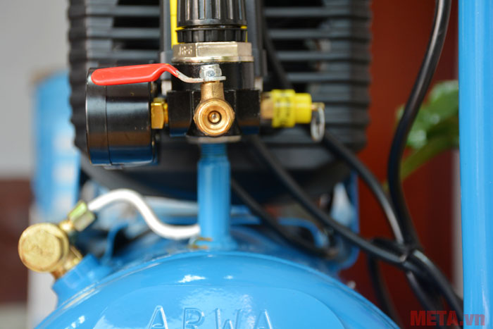 Máy nén khí Arwa AW-1518 (1.5HP, dây đồng)