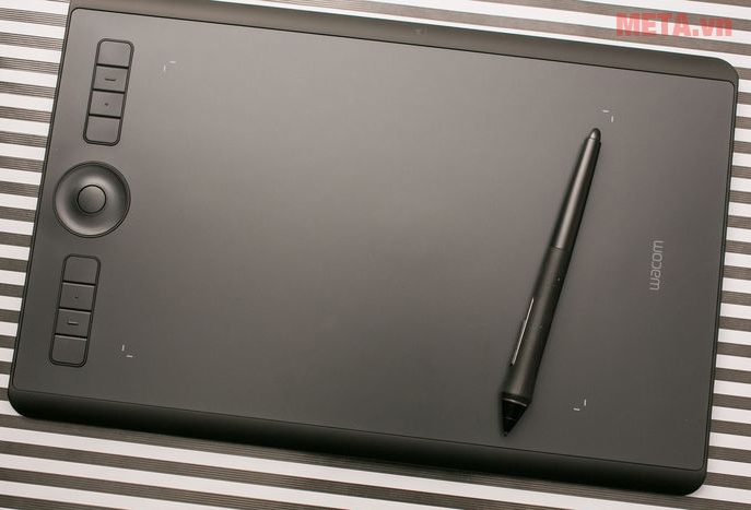 Bảng vẽ máy tính điện tử Wacom Intuo PRO PAPER Medium PTH-660/K1-CX
