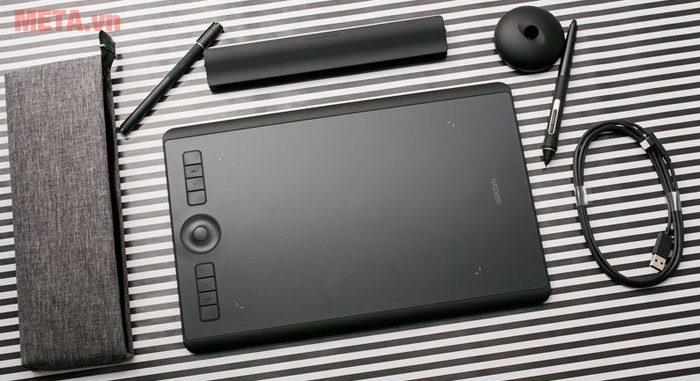 Bảng vẽ máy tính điện tử Wacom Intuo PRO PAPER Medium PTH-660/K1-CX