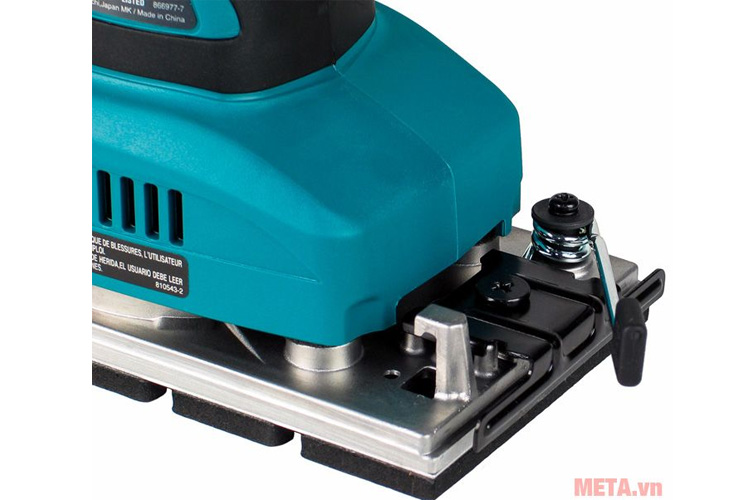 Máy chà nhám rung Makita BO3710