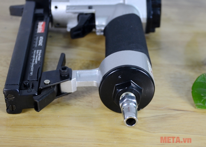 Máy dập đinh chữ U Makita AT422AZ