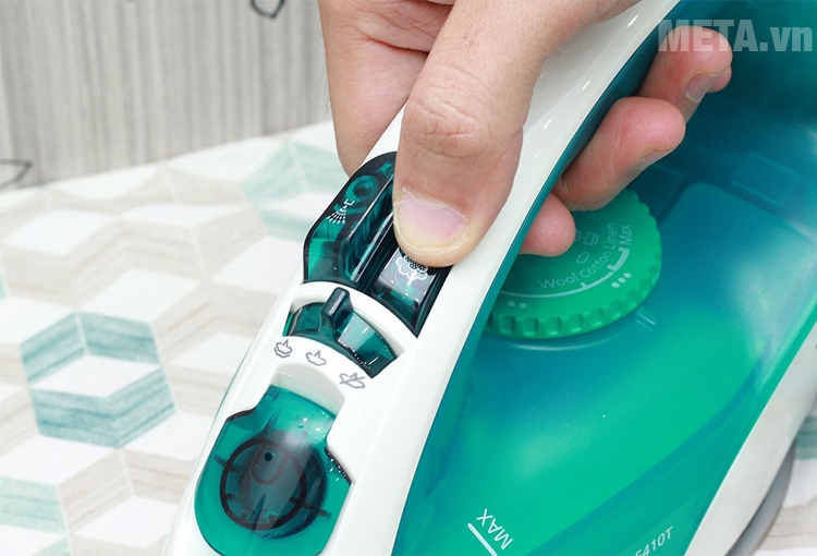 Bàn là hơi nước Panasonic PABU-NI-E410TMRA