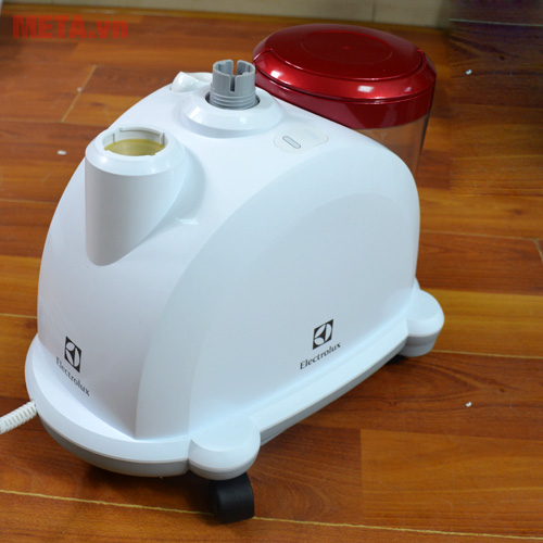 Bàn ủi đứng Electrolux EGS2003