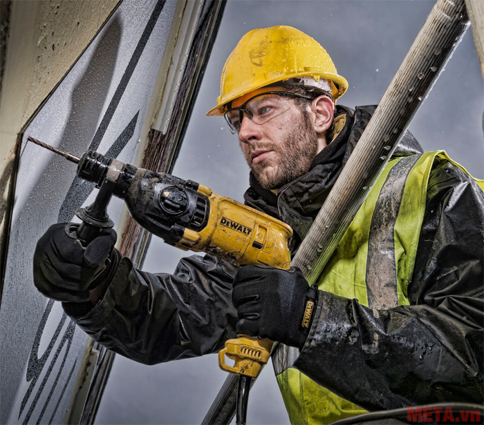 Máy khoan búa Dewalt D25033K