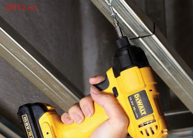 Máy vặn vít dùng pin Dewalt DCF805C2A