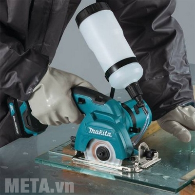 Máy cắt dùng pin Makita CC301DSYE