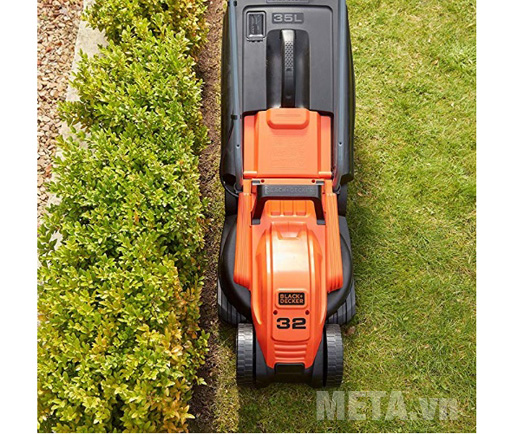 Máy cắt cỏ điện Black&Decker BEMW451BH