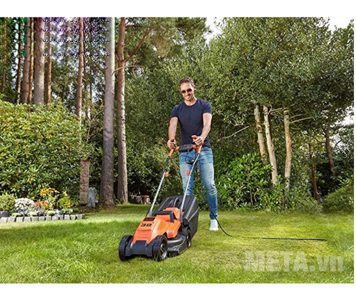 Máy cắt cỏ điện Black&Decker BEMW451BH