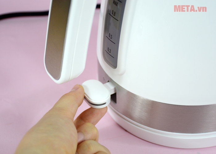 Ấm siêu tốc Delonghi KBLA2000.W (1 lít)