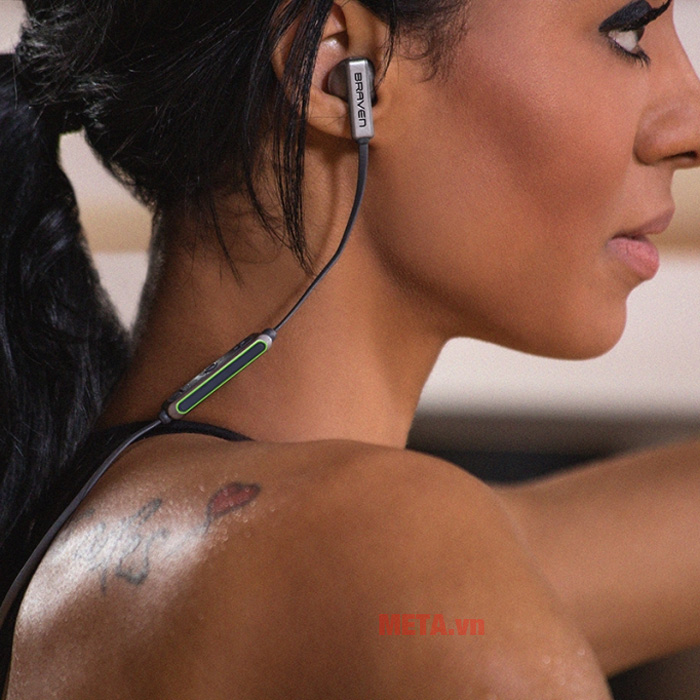 Tai nghe thể thao không dây Bluetooth Braven Flye Sport - Silver/Green