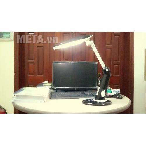 Đèn học Led Hàn Quốc Eyelux ELX-7100