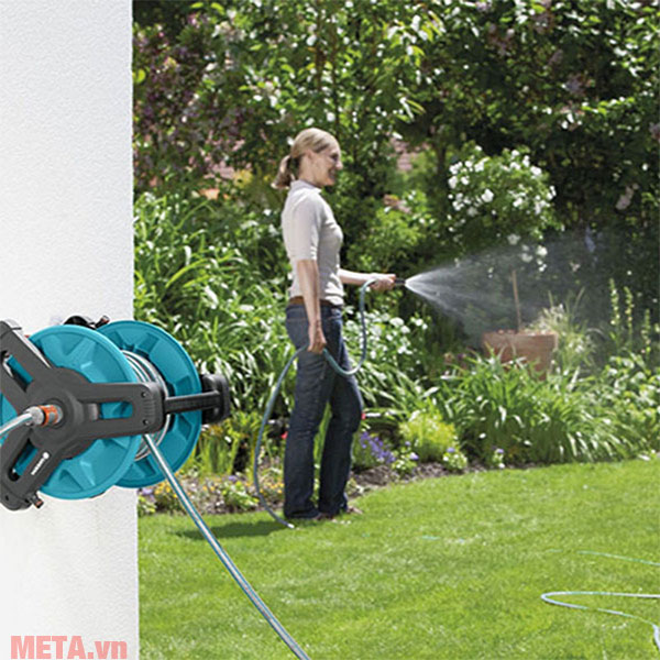 Bộ quấn dây treo tường Gardena 08009-20