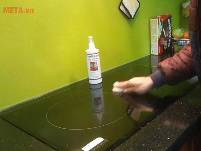 Dung dịch làm sạch bếp, dụng cụ nhà bếp, inox D'mestik Clean 752