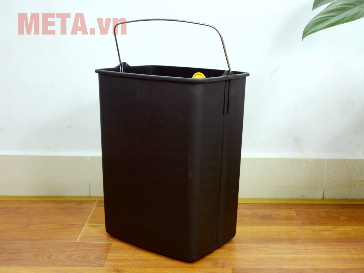 Thùng rác inox nhấn vuông nhỏ Fitis STS1-906 - 15 lít (Đỏ)