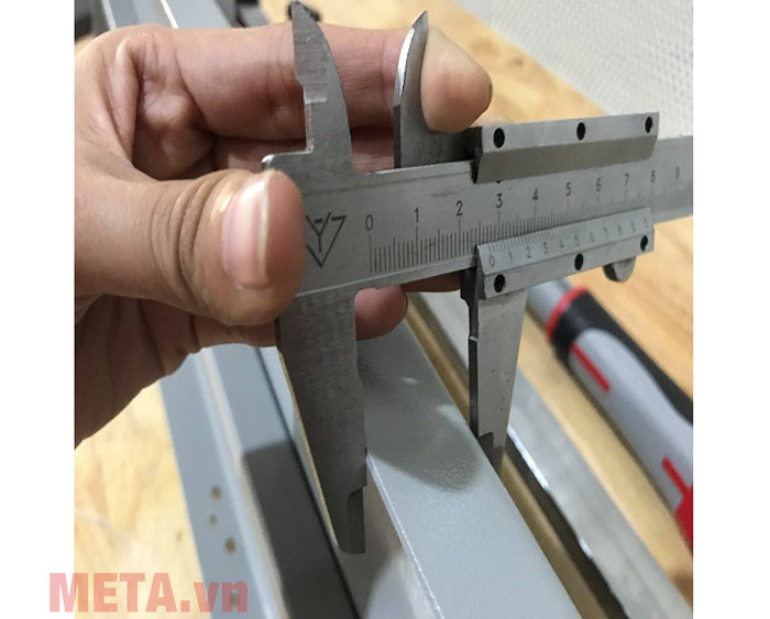 Máy cắt gạch bàn BTEC BT-8102C10