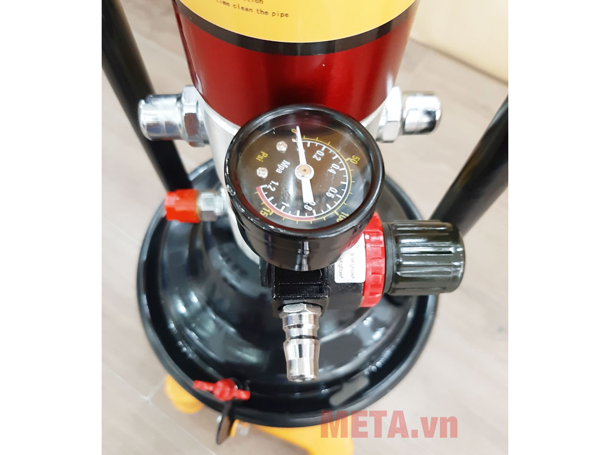 Máy bơm mỡ khí nén Kocu GZ-8 12 lít