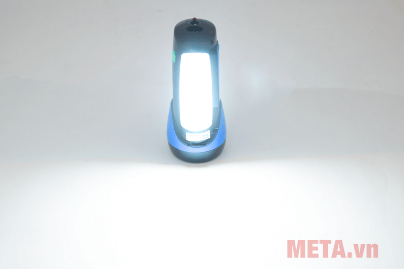 Đèn pin xách tay 2 chức năng Sunhouse SHE-8200