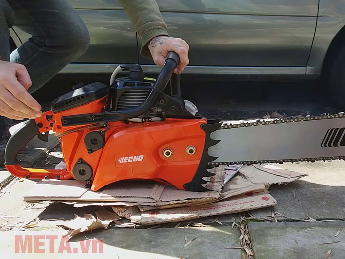 Máy cưa xích Echo CS1201