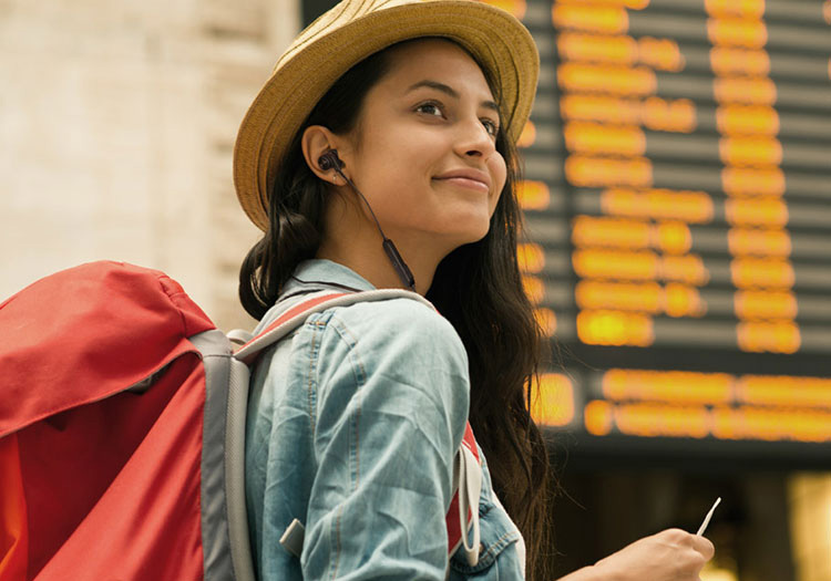 Tai nghe bluetooth Creative Outlier Plus