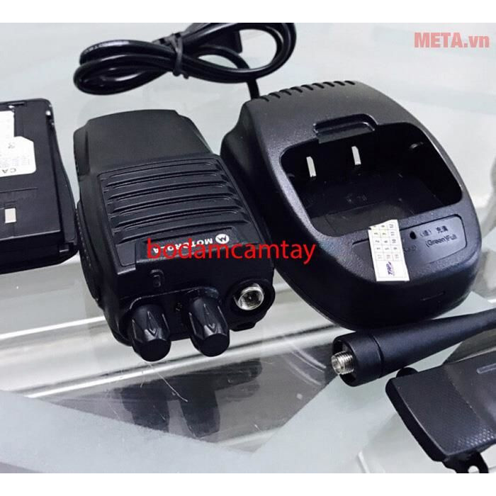 Máy bộ đàm cầm tay Motorola GP-669