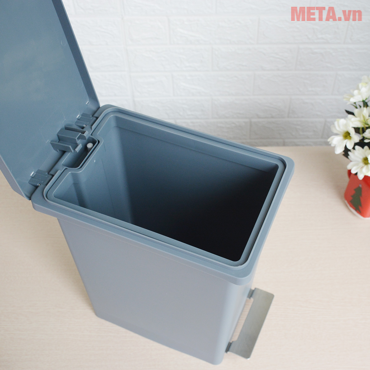 Thùng rác nhựa đạp dòng Compact Fitis PPS1-906 - 10L