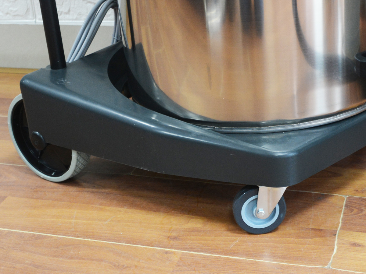 Máy hút bụi công nghiệp khô & ướt Camry BF-580 (70 lít)