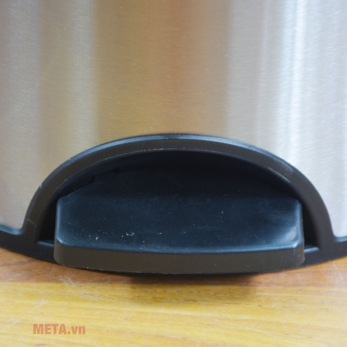 Thùng rác inox đạp tròn lớn Fitis RPL1-901 - 15 lít