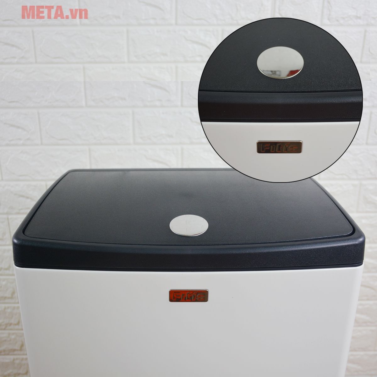 Thùng rác inox nhấn vuông lớn Fitis Mega STL2-904 - 40 lít (Trắng)