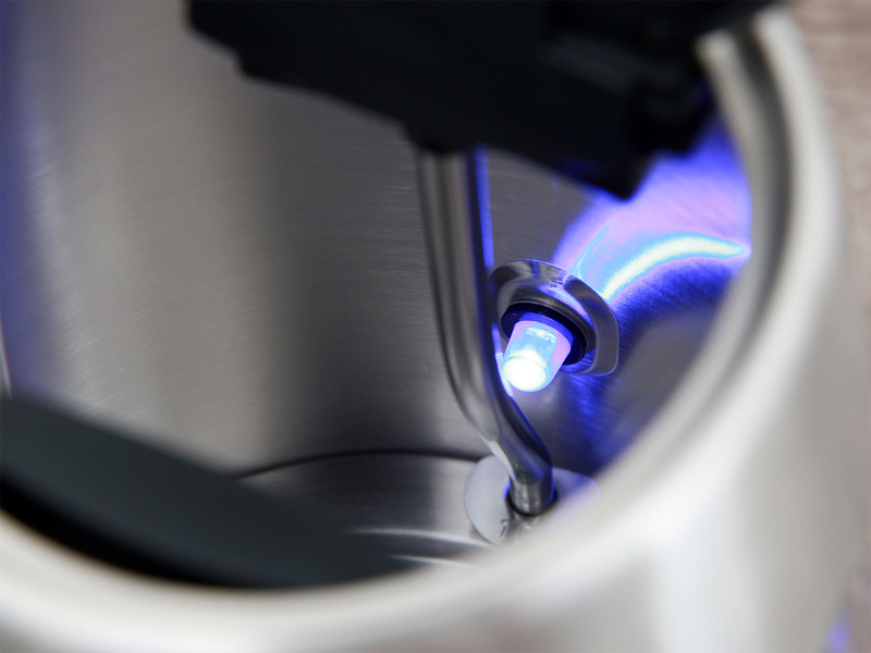 Ấm siêu tốc Philips HD9357 1,7 lít