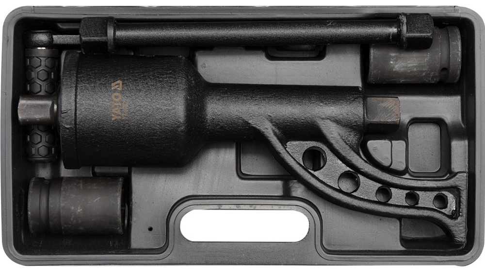 Bộ dụng cụ mở ốc lốp xe tải bằng tay loại dài 5800Nm Yato YT-07822