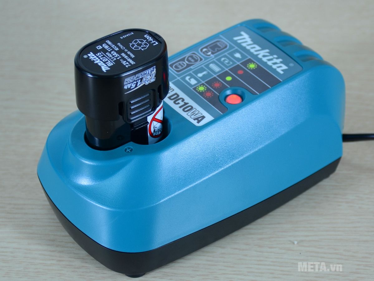 Máy vặn vít dùng pin Makita DF012DSE