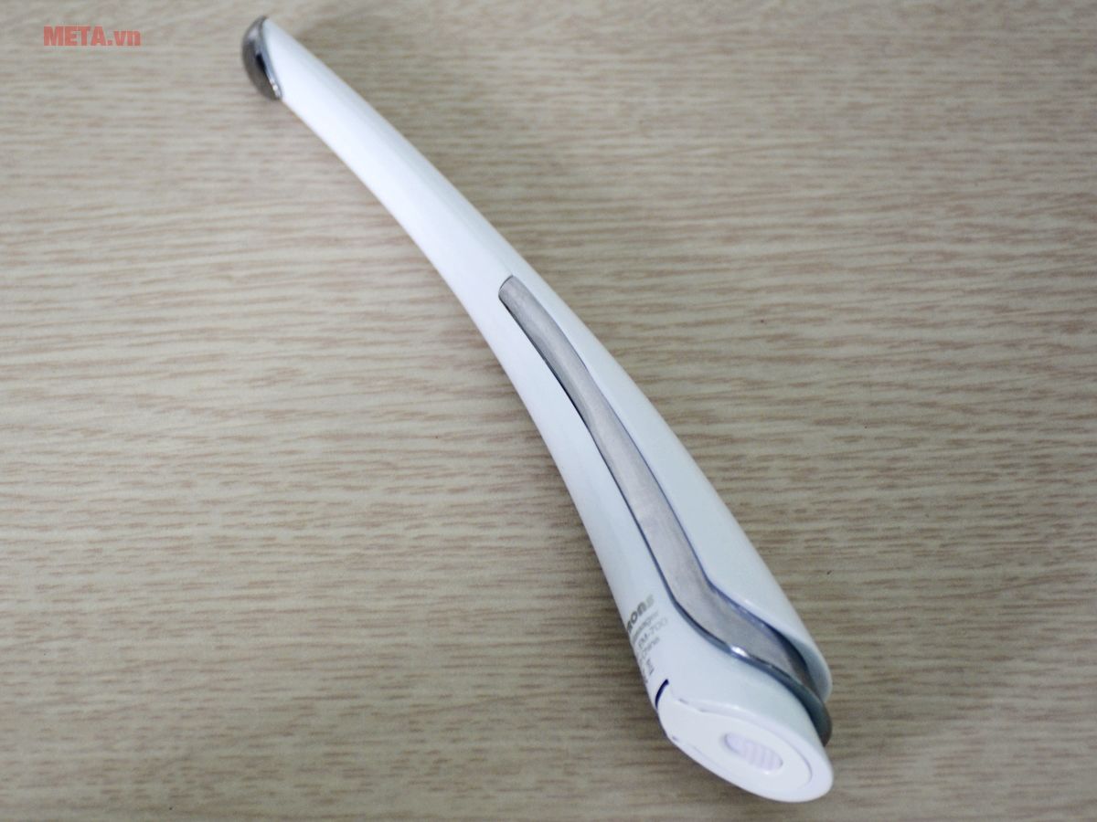 Máy massage giảm nếp nhăn và chống thâm quầng mắt Lifetrons EM-700