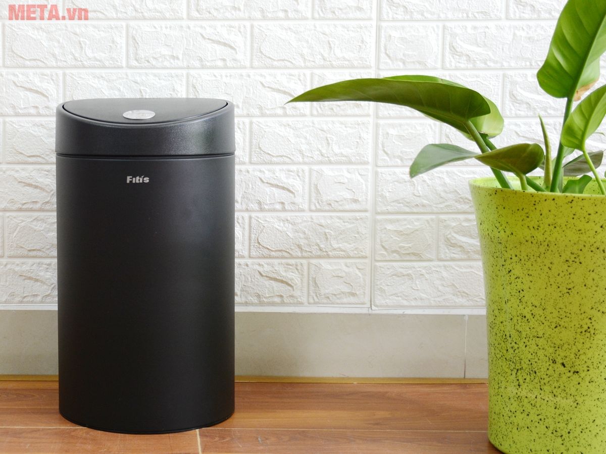 Thùng rác Inox nhấn tròn nhỏ Fitis RTS1-903 12 lít