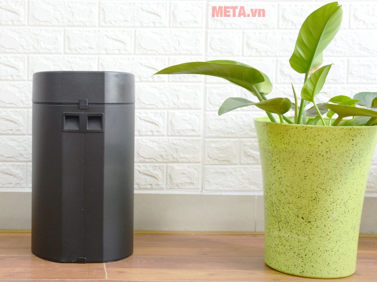 Thùng rác Inox nhấn tròn nhỏ Fitis RTS1-903 12 lít