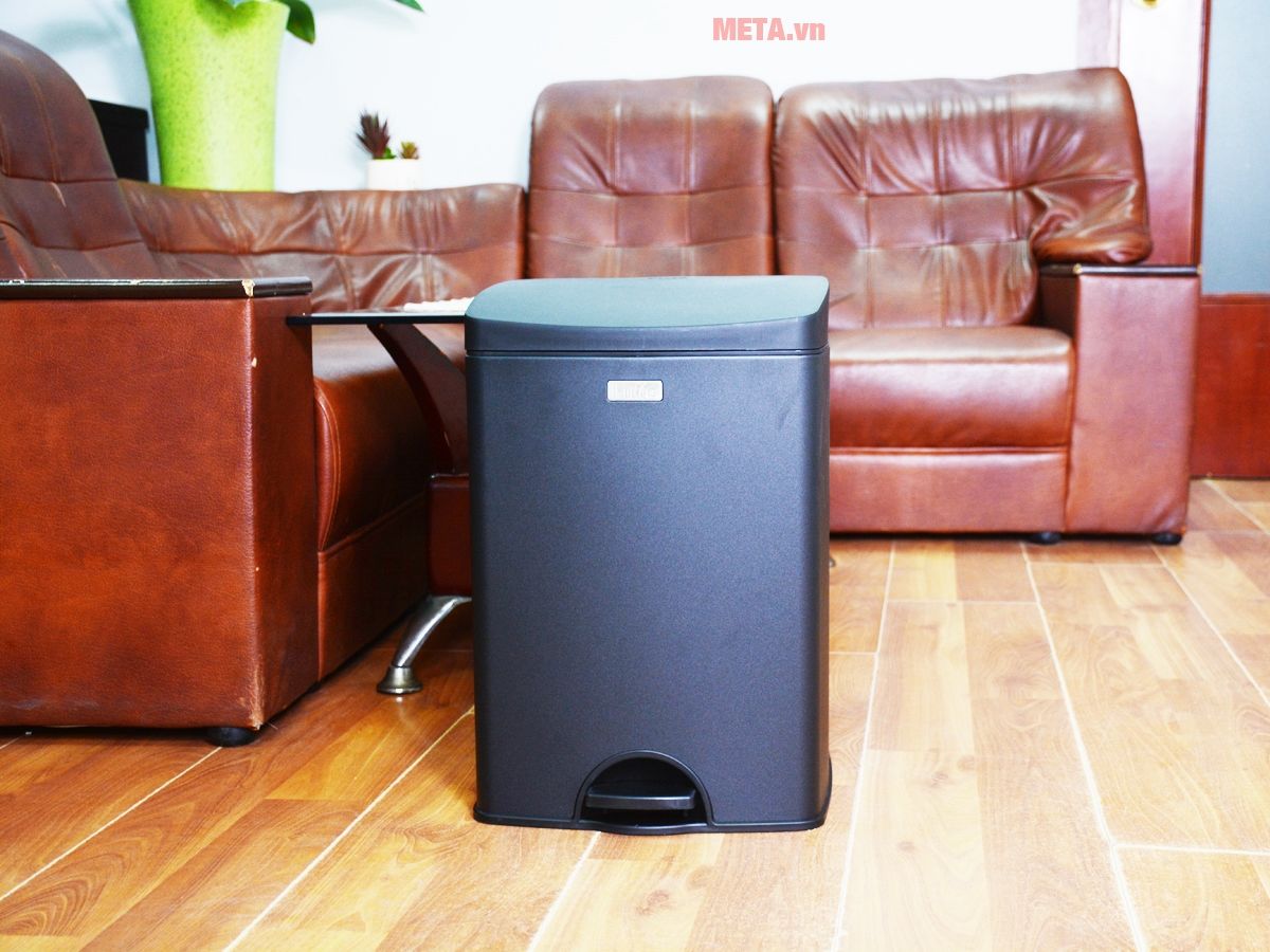 Thùng rác inox đạp vuông nhỏ Fitis SPS1-903 15 lít (đen)