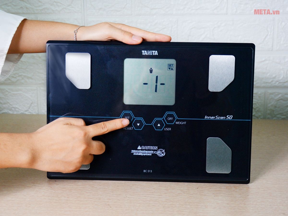 Cân sức khỏe và phân tích cơ thể Tanita BC-313 - META.vn