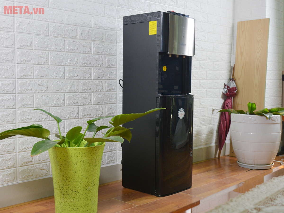 Cây nước nóng lạnh cao cấp FujiE WD5500C (bình nước âm đặt dưới)